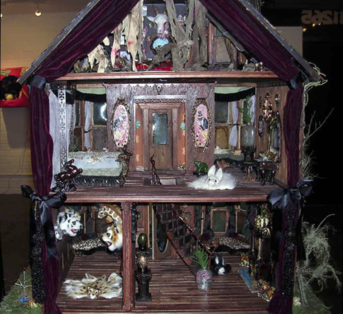 the haunted dolls house